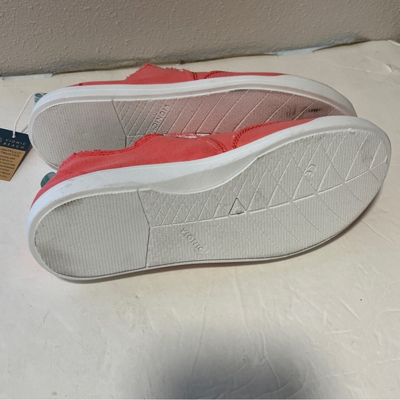 Vionic Malibu slip on sneaker - Picture 4 of 5